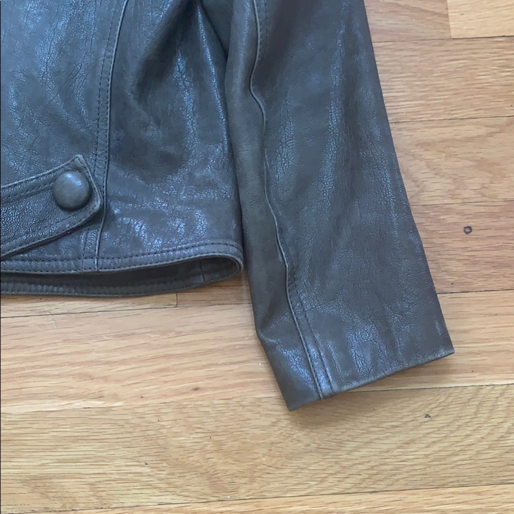 Leather jacket - Picture 3 of 4